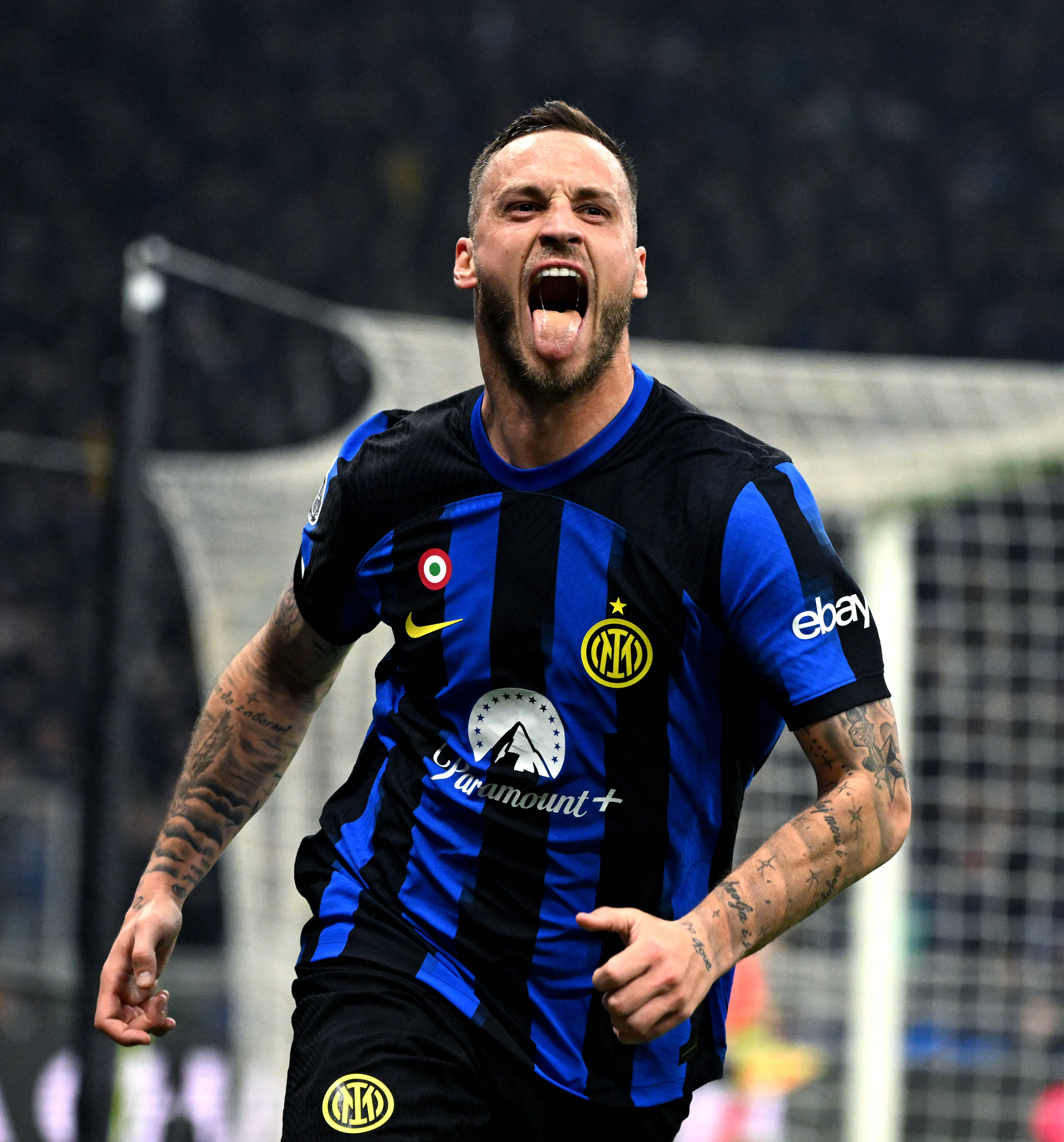 梅西的散步式踢法，背后会有怎样的技术含量？（看似散步的梅西，技术含量到底有多高？）