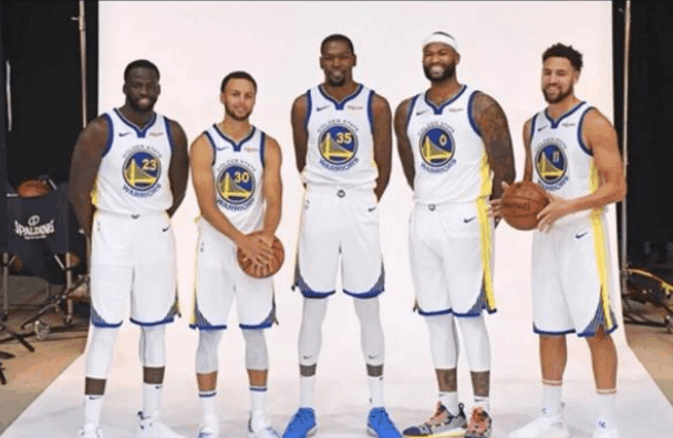 海纳：过去的几个赛季里，我们遇到这样的情况就放弃了（海纳：此前几个赛季一遇到这种情况我们就选择放弃）