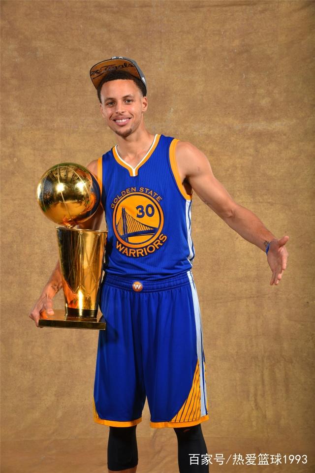 巴蒂：劳塔罗和小蜘蛛可以一起上，但其中一人必须做出牺牲（巴蒂：劳塔罗与小蜘蛛能同场竞技，但须有一人为团队让步）