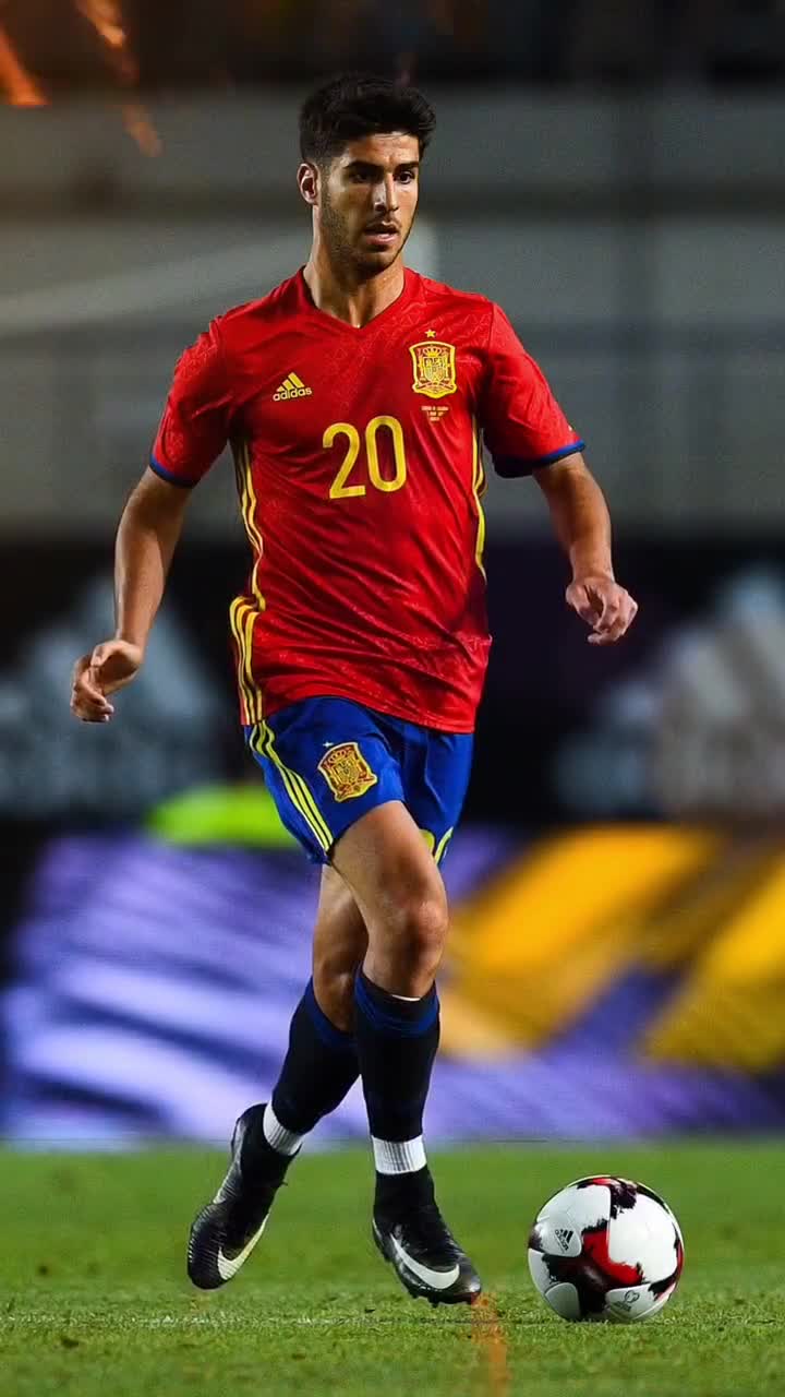 为迎接梅西到访，印度加尔各答街头正在建造梅西的雕像（印度加尔各答为迎梅西来访，街头兴建梅西雕像）