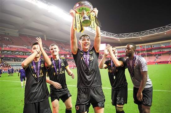 科莫主席：皇马有权回购尼科-帕斯，我们想尽可能长久留住他（科莫主席：皇马握有尼科-帕斯回购条款，我们力争让他尽可能久地留队）