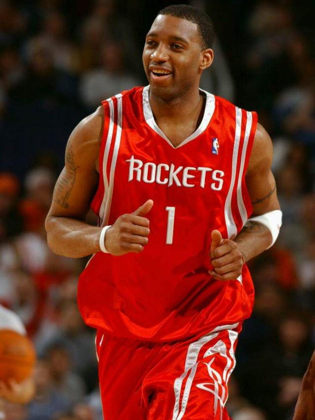 英超前瞻：维拉取分势头强盛，狼队长期低迷仍不见缓和迹象（英超前瞻：维拉势头正盛，狼队颓势难止）