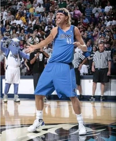 斯基拉：罗马已向切利克开3年新合同，一些欧洲俱乐部正在关注（斯基拉：罗马为切利克递上3年新约，欧洲多队关注）