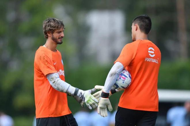 环足奖年最佳男足俱乐部候选：巴黎、切尔西、巴萨、拜仁在列（环足奖年度最佳男足俱乐部提名：巴黎、切尔西、巴萨与拜仁入围）