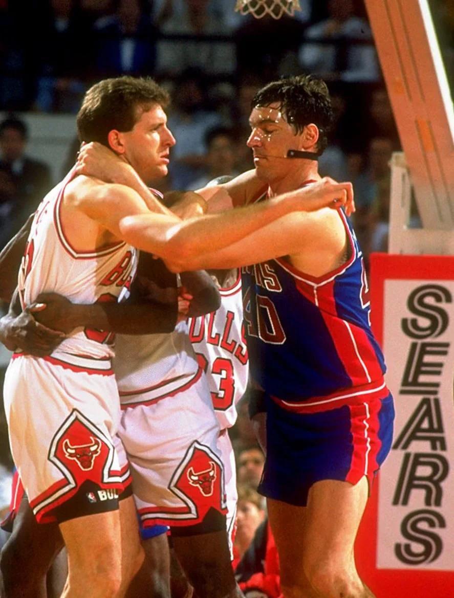 帕雷德斯父亲：我了解一些事情，知道迪巴拉想来博卡（帕雷德斯父亲：我有所了解，迪巴拉倾向加盟博卡）