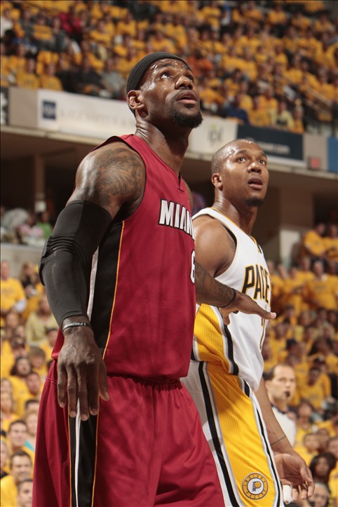 芒特制胜曼联2-1逆转！齐尔克泽破荒但冬窗必须买中场，阿莫林需要沃顿（芒特制胜助曼联2-1逆转！齐尔克泽破荒难遮中场短板，冬窗必须补强，阿莫林看上沃顿）