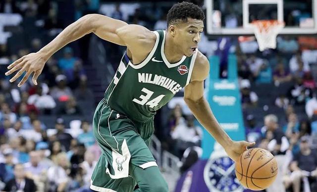 跟队：邓弗里斯脚踝疼痛未消除，可能告别2025年剩余比赛（随队消息：邓弗里斯脚踝疼痛未愈，恐缺席2025年剩余赛程）