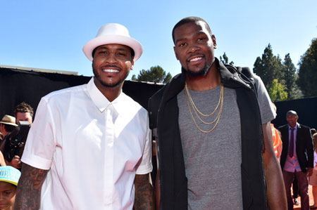 赫内斯：巴萨的债务超过13亿欧元，但在西甲却相安无事（赫内斯称巴萨负债逾13亿欧元，西甲赛场仍波澜不惊）