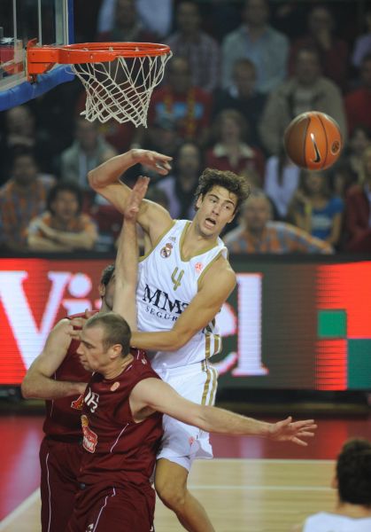 图拉姆：我们踢得很认真，我们是强大的团队，这对年轻人有益（图拉姆：球队专注且强大，这将助益年轻球员成长）