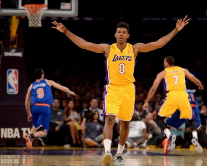 最疯狂的补时，足球的魅力都在这（补时最燃时刻，尽显足球魅力）