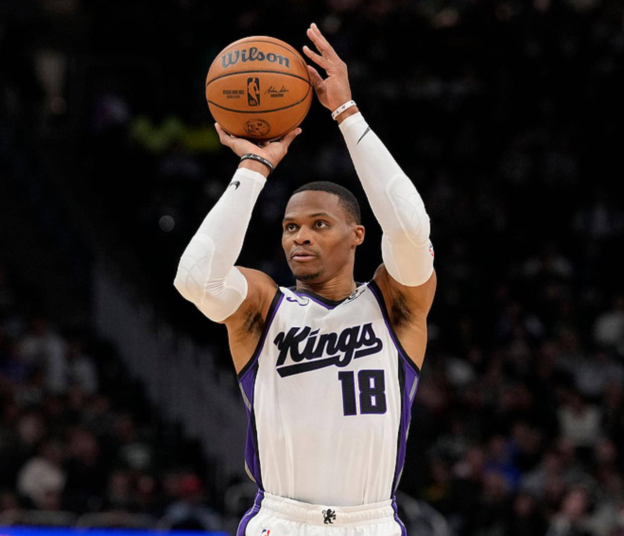 即将重返托特纳姆热刺球场，孙兴慜在他的壁画上签名（重返热刺主场在即，孙兴慜为个人壁画签名）