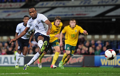 足球曼联门将世界级神扑登上热搜（曼联门将上演世界级扑救，火速登上热搜）