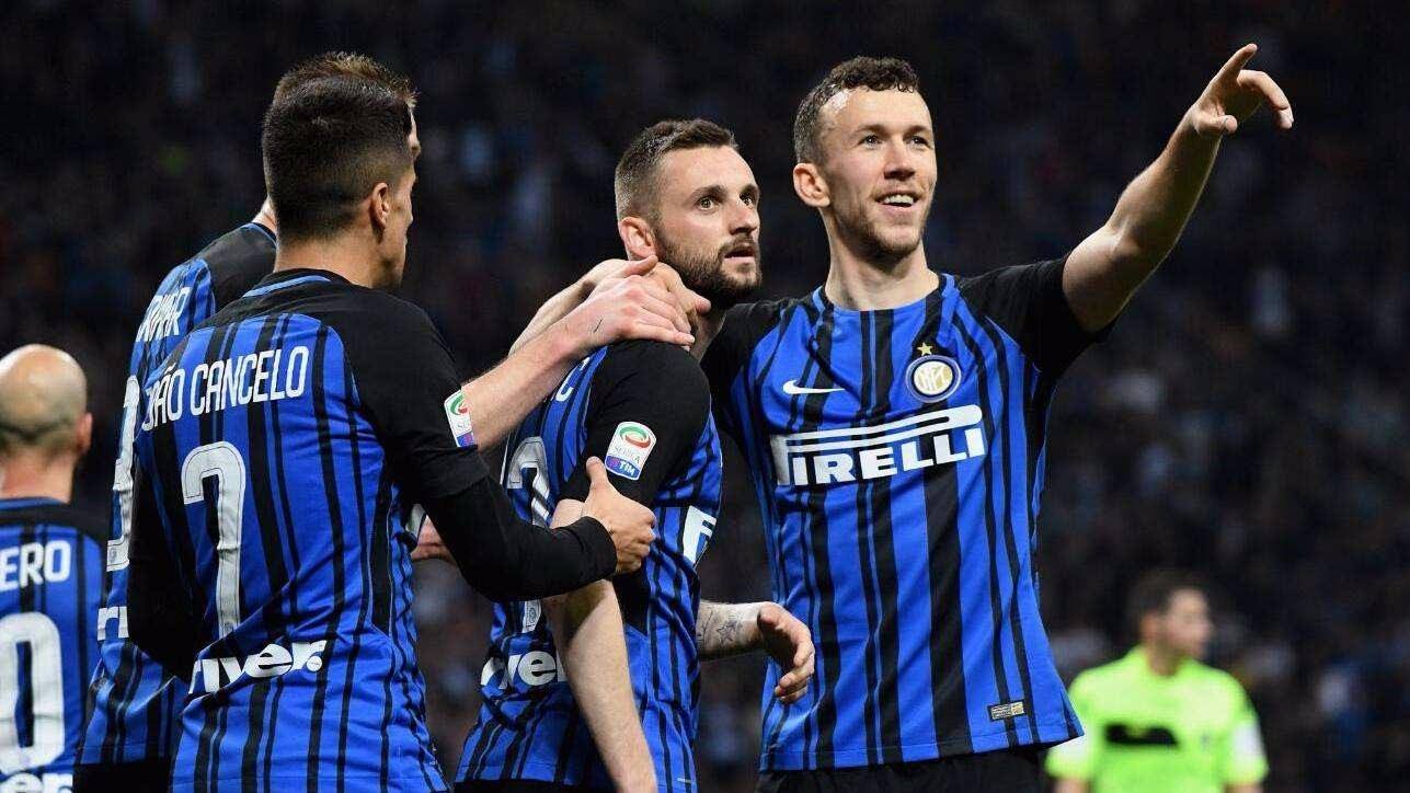 2025中足联颁奖会：泰山外援卡扎伊什维利获中超最佳球员（2025中足联颁奖典礼：泰山外援卡扎伊什维利荣膺中超最佳球员）