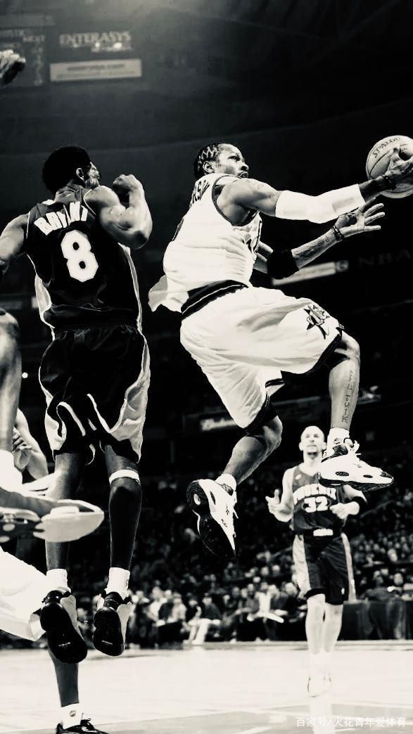 中后卫超长奔袭破门，帅炸了（中后卫长驱直入破门，燃爆全场）